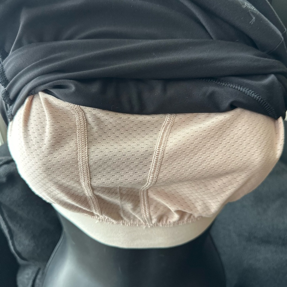 Arc’teryx · black Senna tank · built-in bra · size small - Picture 5 of 8